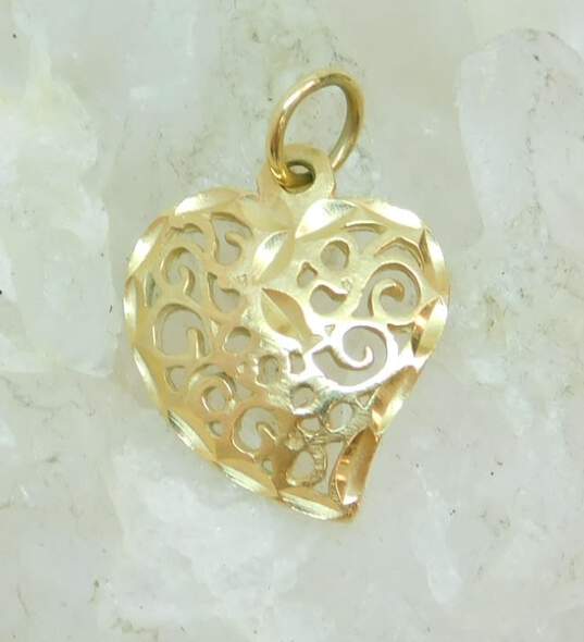 14K Gold Open Scrolled Heart Pendant 1.2g image number 5