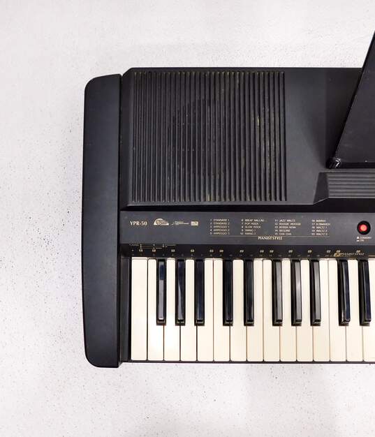 VNTG Yamaha Model YPR-50 Portable Piano/Keyboard w/ Accessories image number 3