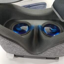 Daydream View VR Headset, by Google, Untested, in Box alternative image