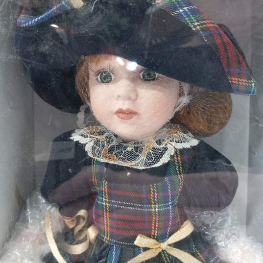 Vintage Classic  Bisque Limited Edition Holiday 2001 Porcelain Doll image number 4