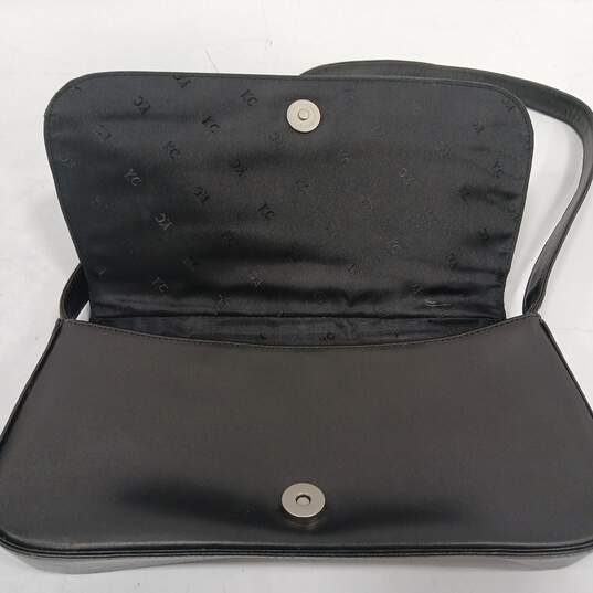 Women's Kenneth Cole Leather Shoulder Bag image number 4