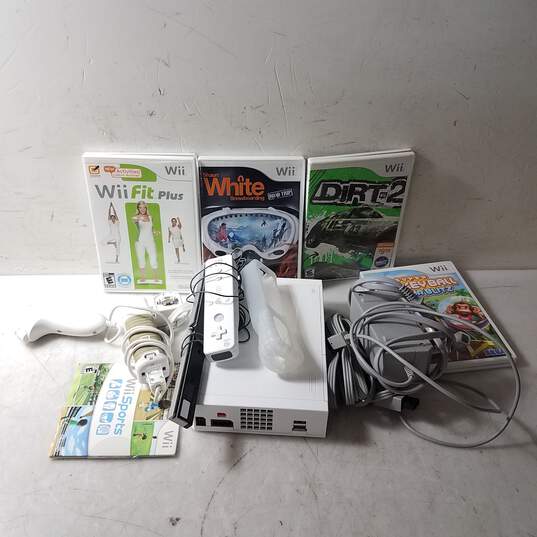 Untested Nintendo Wii Home Console W/Games image number 3