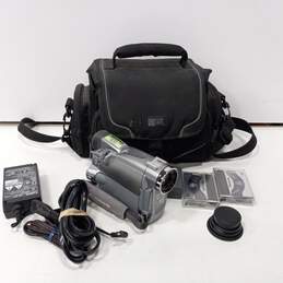 Canon ZR90 Mini Digital Video Camera w/ Carry Bag