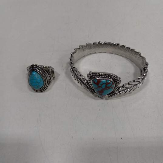 5 pc Sliver Turquoise Colored Jewelry Bundle image number 3