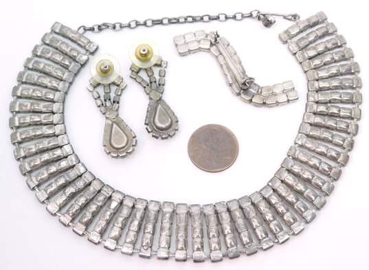 VTG Silvertone Icy Rhinestones Collar Necklace Drop Earrings & Curved Brooch image number 8