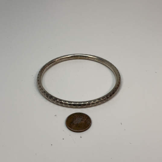 Designer Silpada 925 Sterling Silver Hammered Round Shape Bangle Bracelet image number 3