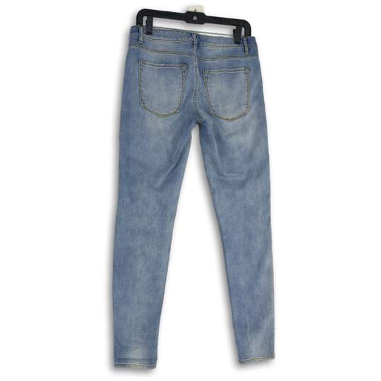 NWT Womens Blue Denim Medium Wash 5-Pocket Design Skinny Jeans Size 6 image number 2