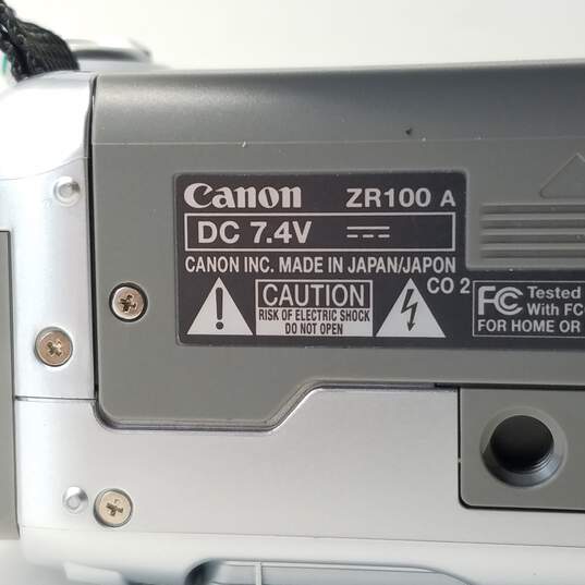 Canon ZR100 MiniDV Camcorder image number 6