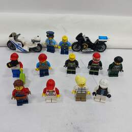 Lot of 11 Assorted Lego Minigures