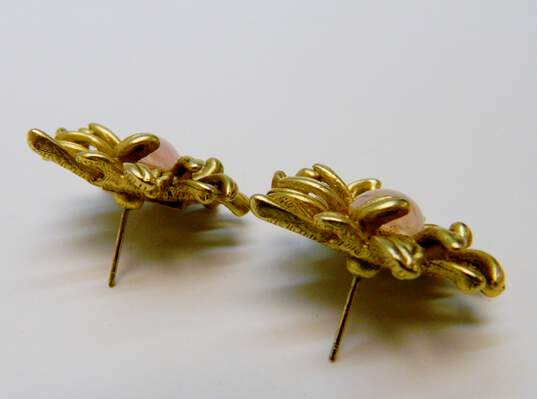 Vintage Oscar de la Renta Gold Tone & Pink Rhinestone Cabochon Flower Earrings 17.9g image number 3