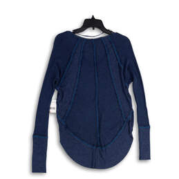 NWT Womens Blue Waffle Knit V-Neck Hi-Low Hem Pullover Blouse Top Size XS alternative image
