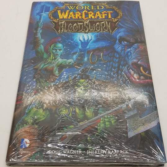 Sealed DC Comics World of Warcraft: Bloodsworn Graphic Novel image number 1