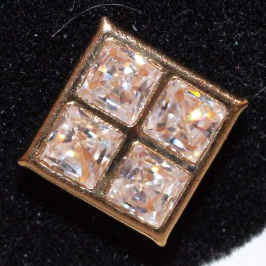 14K Yellow Gold Cubic Zirconia Square Stud Earrings - 1.0g image number 2
