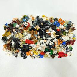 10.2oz Lego Mini Figure Mixed Lot