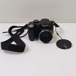 Fuji Film FinePix S1800 Digital Camera