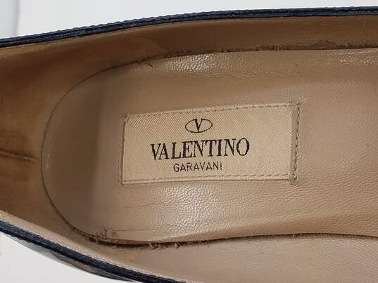 Valentino Black Garavani Love Latch Eyelet Leather Pumps Size 37 Authenticated image number 8