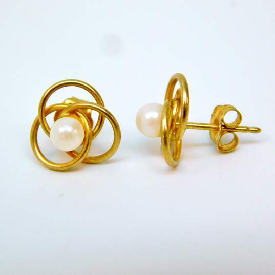 14K Yellow Gold White Pearl Interlocking Circles Post Earrings 0.6g image number 3