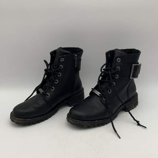 Womens Black Leather Round Toe Lace Up Ankle Biker Boots Size 7.5 image number 2