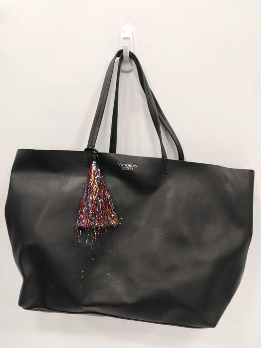 Bundle Of 4 Victoria Secret Tote Bags image number 2