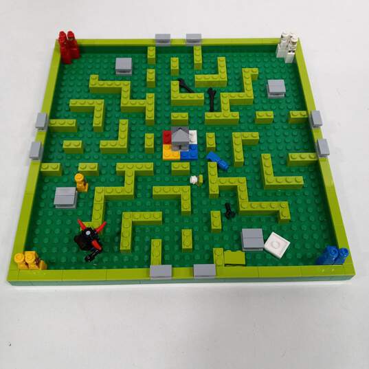 Lego Minotaurus Buildable Game Set #3481 image number 3