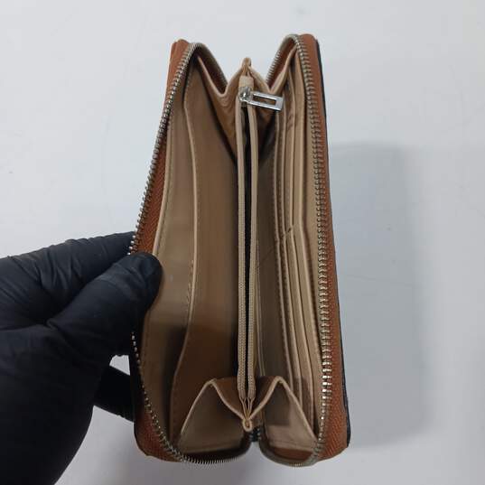 Pair of Guess Wallets image number 4