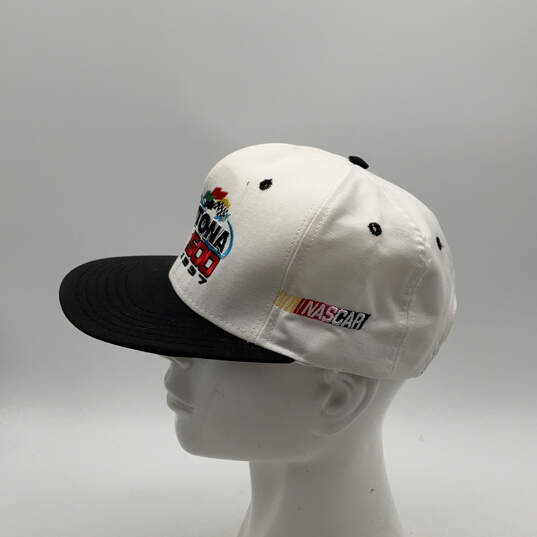 Mens Black White Daytona 500 1997 Adjustable Snapback Cap One Size image number 3