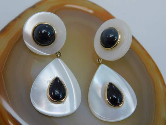 Elegant 14K Yellow Gold Onyx & Mother of Pearl Drop Earrings 7.1g image number 1