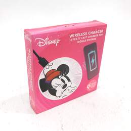 DISNEY- MINNIE MOUSE- WIRELESS Cell Phone CHARGER- 10 Watt- New in Box