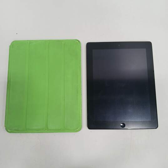 iPad 2 Wi-Fi Only w/ Green Case image number 1