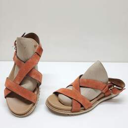 Soft Women's Fairbrook Leather Sandals Size 9M Orange