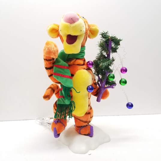 Telco Creations Inc 1996 Pooh Tigger Animated Christmas Figure image number 1