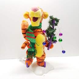 Telco Creations Inc 1996 Pooh Tigger Animated Christmas Figure