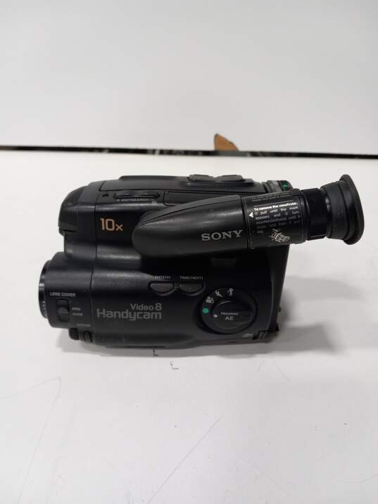 Sony Video 8 Handycam Digital Camcorder image number 2