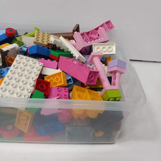 8lb Bundle of Assorted Lego Duplo Blocks and Bricks image number 3