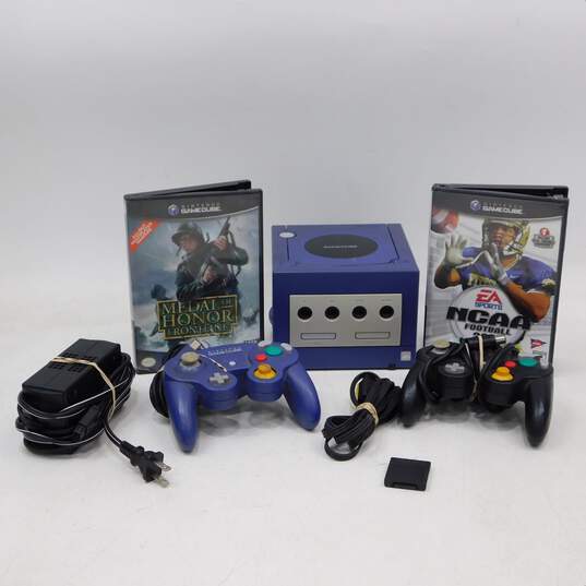 Nintendo GameCube GCN w/ 2 Games Medal of Honor Frontline image number 1