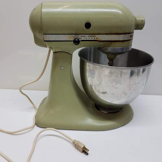 Afvoer Kader vermijden Buy the KitchenAid K45 Ovocado Green Household Mixer w/ 5QT Stainless Bowl  - Works | GoodwillFinds
