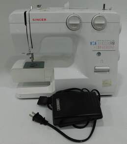Singer Sewing Machine Model 1120