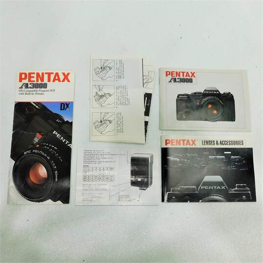 Pentax A3000 35mm Film Camera w/ Flash & Bag image number 10