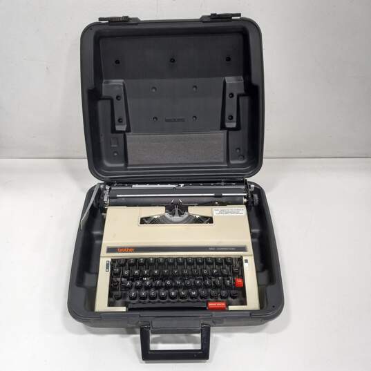 Vintage Brother 550 Correction Typewriter image number 1