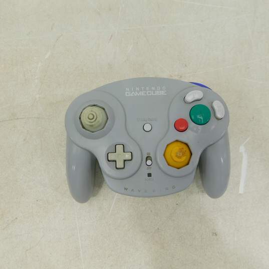 6 Nintendo GameCube Wavebird Controller image number 3
