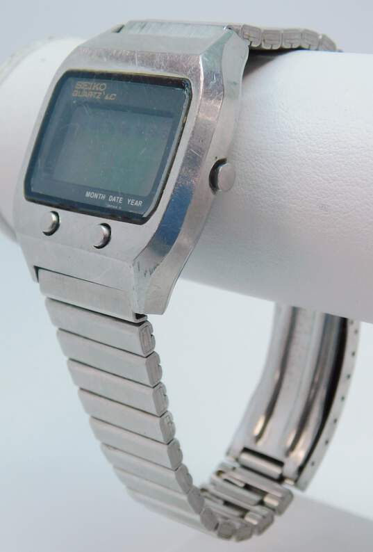 Buy the Vintage 70s Seiko Quartz LC Day/Date Digital 0674-5009 Watch |  GoodwillFinds