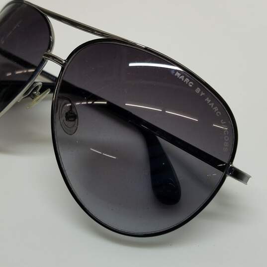 AUTHENTICATED Marc by Marc Jacobs Gunmetal Black Aviator Sunglasses image number 3