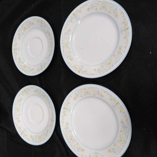 Set of 8 Noritake "Contemporary" Epic Plates & Saucers image number 2