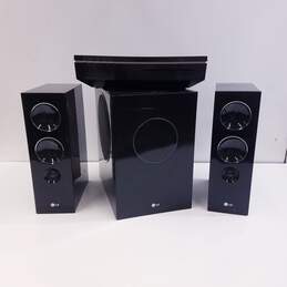 LG Compact Home Theater System LFD790 Set 4