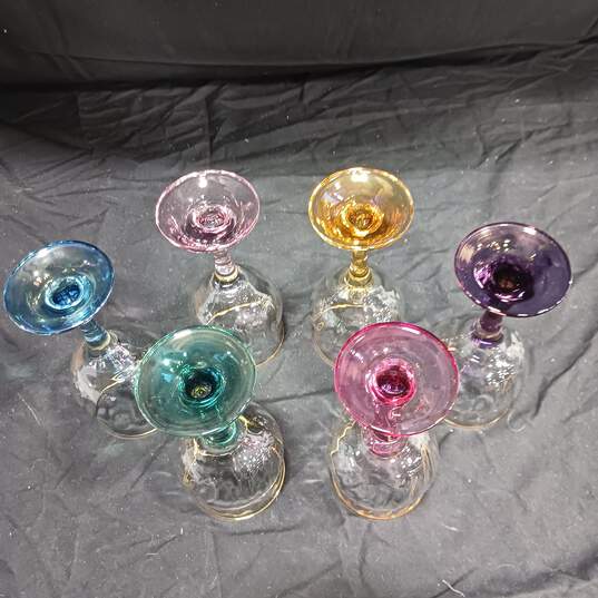 SET OF 6 GOBLETS W/ MULTICOLORED STEMS & GOLD TONE RIM ON GLASSES image number 4