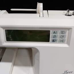 Bernina Bernette Deco 600 Embroidery Sewing Machine alternative image