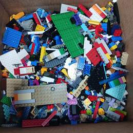 10.5lbs.  of Assorted LEGO Building Bricks