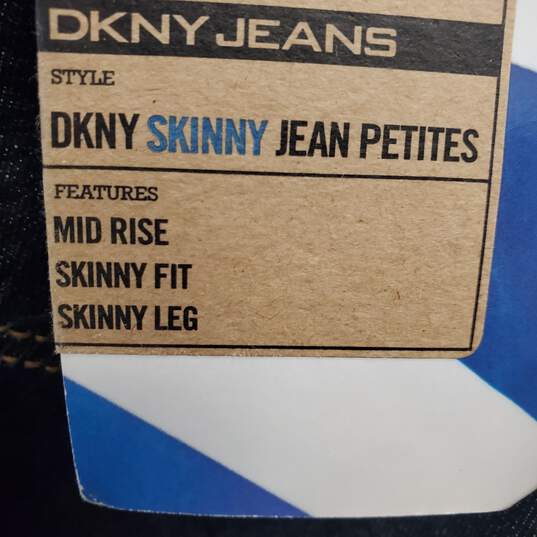 DKNY Women's Blue Jeans SZ 6 PETITE NWT image number 3