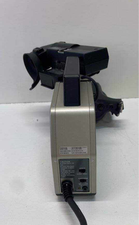 Sony Trinicon HVC-2400 Professional Video Camera w/ Accessories image number 7