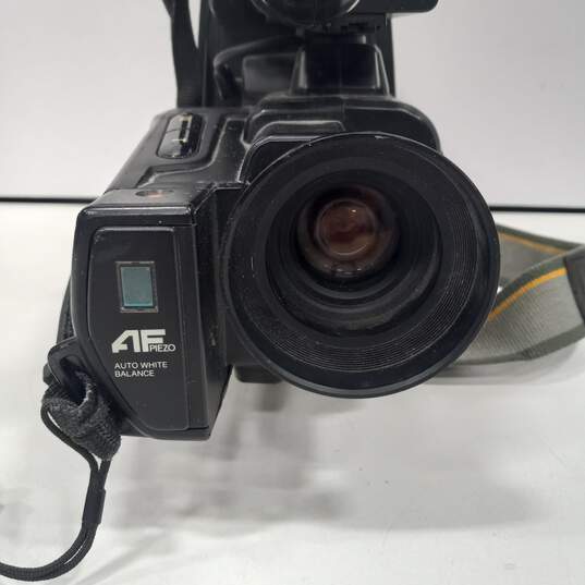 Panasonic NV-M7PX VHS Video Camera w/ Case image number 4